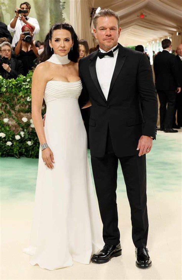 Matt Damon and Wife at Live by Night Premiere January 2017 POPSUGAR
