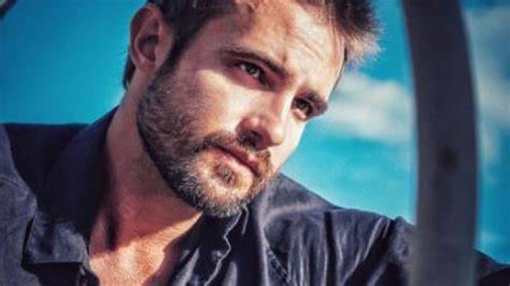 Max Fercondini conta como dribla a saudade da fam&iacute;lia e fala da