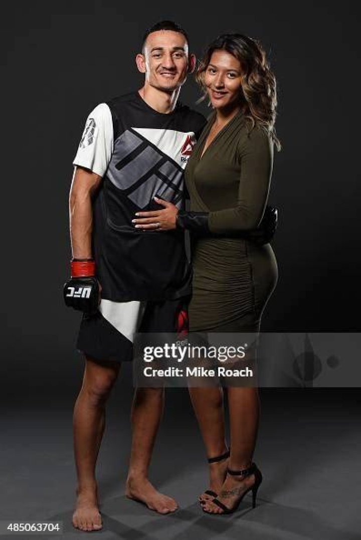 Max Holloways ExWife Kaimana Paaluhi Model, Bio, Son, Profession, Net