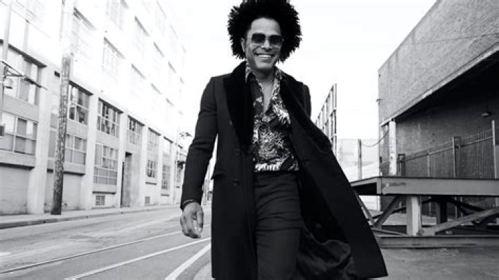 Maxwell Interview Owning His Masters, 'BLACKsummers'night' Trilogy