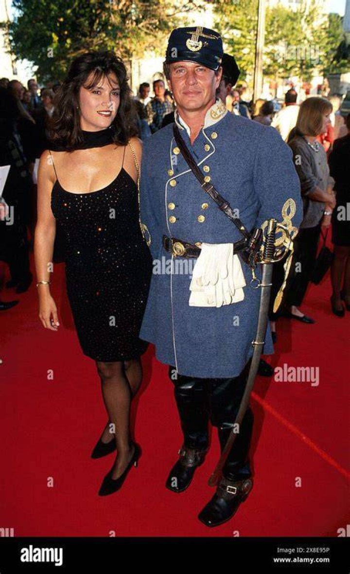 May 4, 2001 L6606JKEL 10/4/93.''GETTYSBURG'' SCREENING .TOM AND LISA