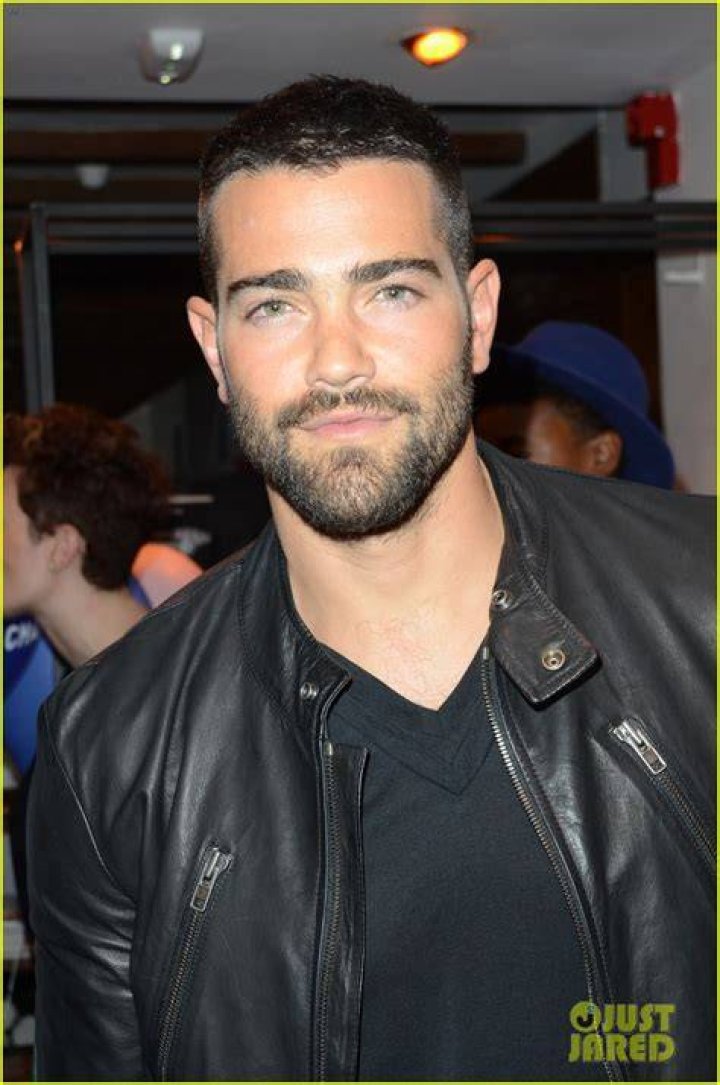 Meet Jesse Metcalfe's New Girlfriend Following Cara Santana Split E