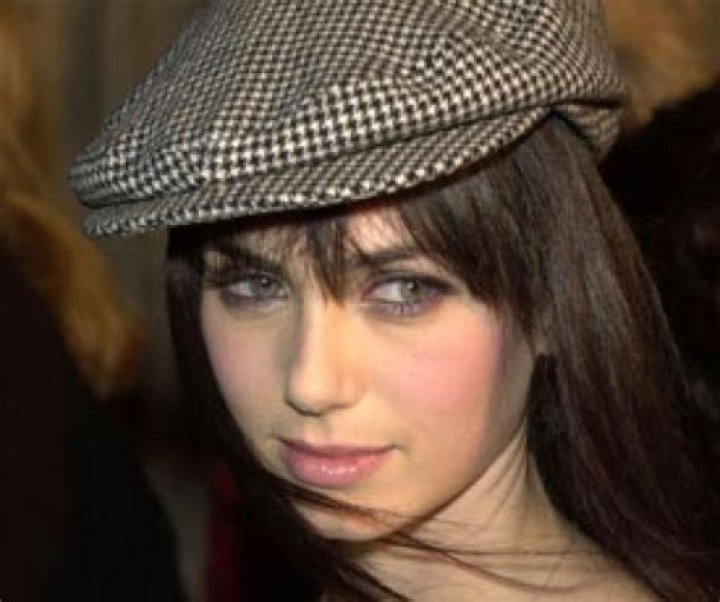 Mia Kirshner Age, Marriage, Career, Quick Facts