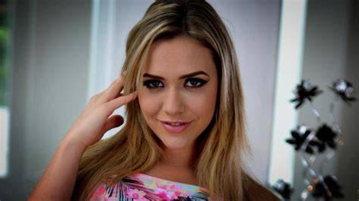 Mia Malkova Full HD Desktop Wallpapers 1080p