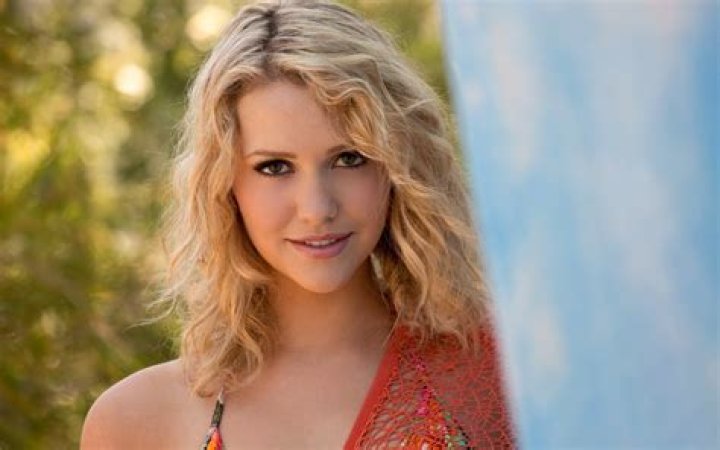 Mia Malkova Pictures