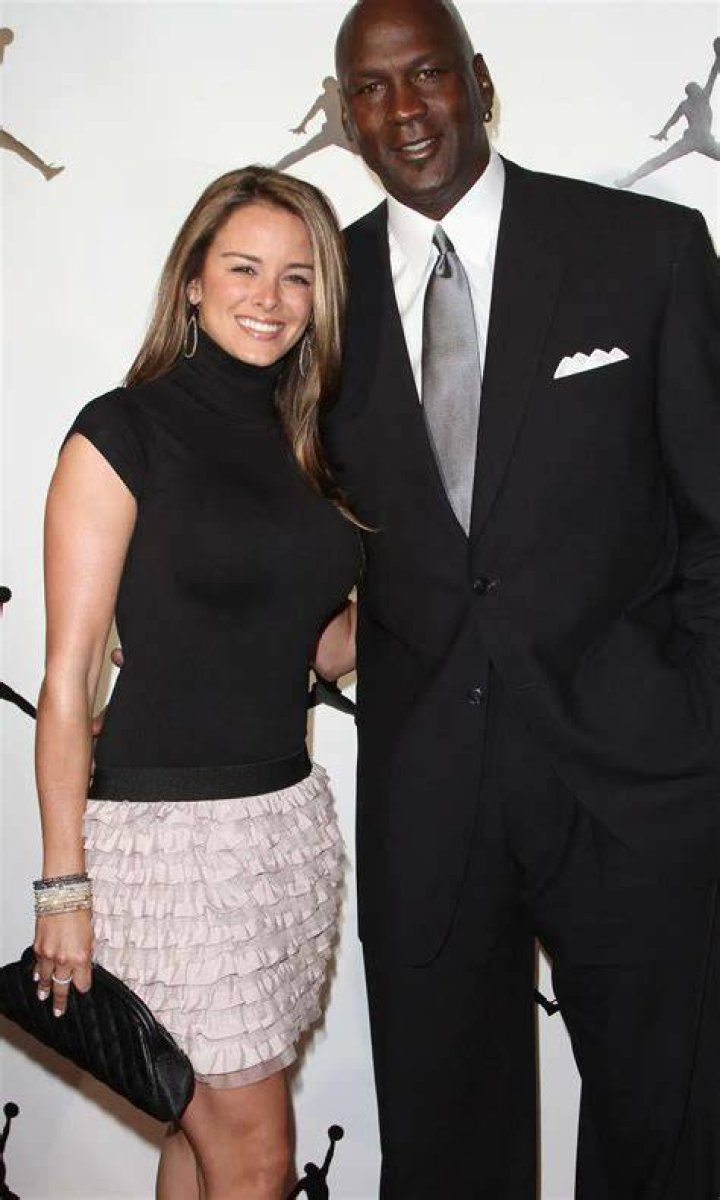 Michael Jordans Wife Yvette Jordan Bio Net Worth Kids Married Life Images
