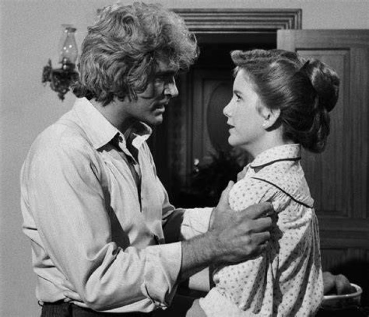 Michael Landon Comforted Melissa Gilbert On 'Little House' Finale