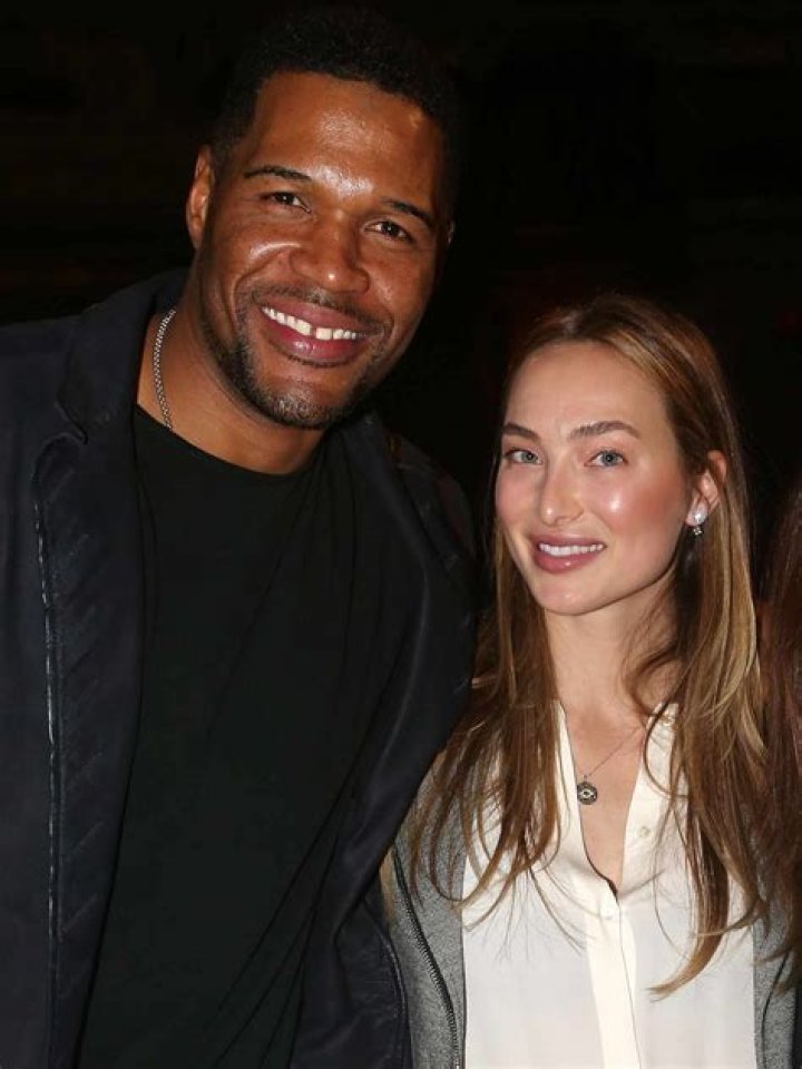 Michael Strahan is Dating Girlfriend Kayla Quick; Getting Married or