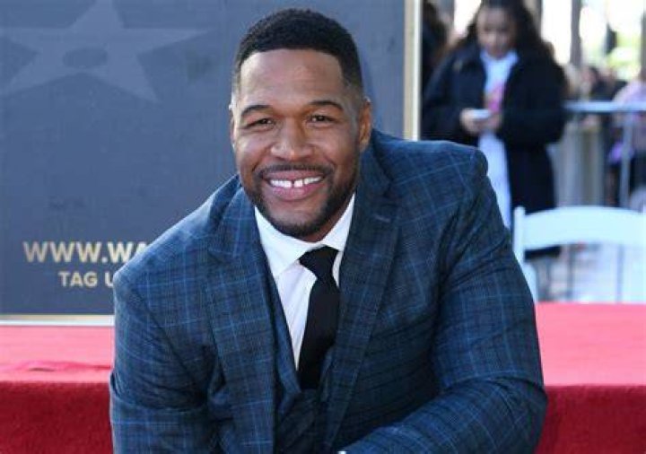 Michael Strahan Poses for Rare Photo With Girlfriend at Hollywood Walk