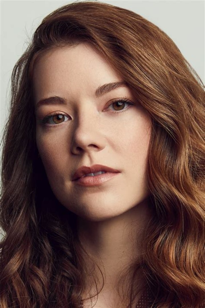Molly Kunz Wiki, Height, Birthday, Husband, Parents, Biography, Movies