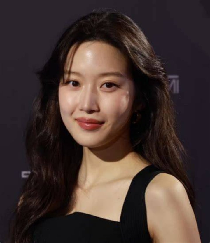 Moon Ga Young Height And Weight Asian Celebrity Profi vrogue.co