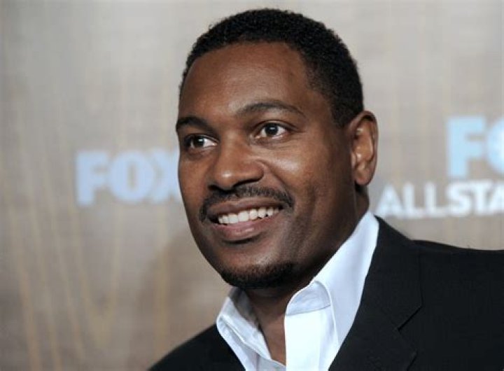 Mykelti Williamson Biography, Height & Life Story Super Stars Bio