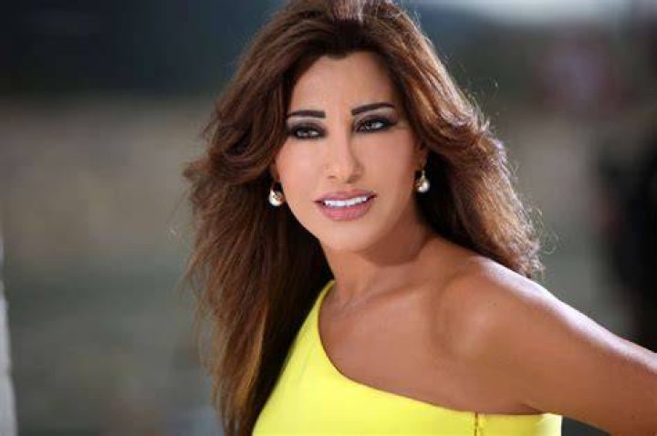 Najwa Karam releases Lebanese patriotic song called 'Kelmit 7a2'