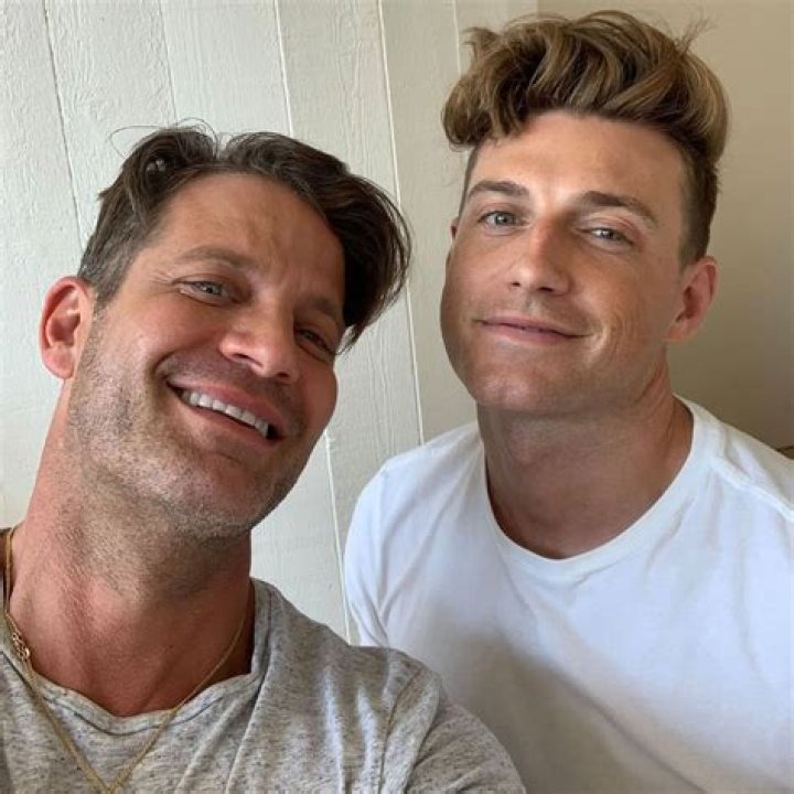Nate Berkus Enjoys Day in the Ocean With Kids 17 Years After Tsunami