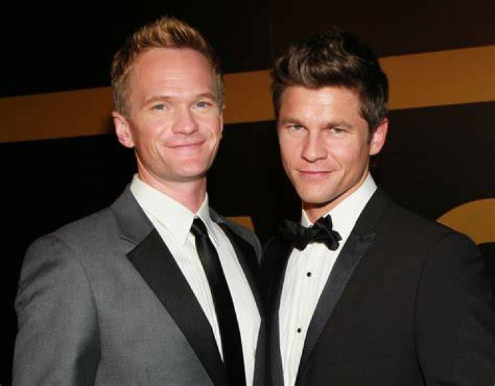 Neil Patrick Harris apologises for disturbing Amy Winehouse corpse
