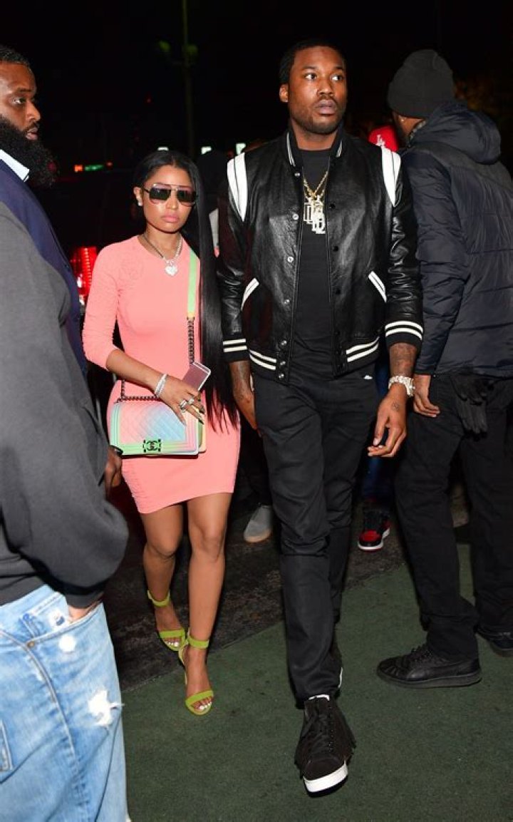 Nicki Minaj & Meek Mill Hold Hands, Enjoy Date Night See the Pics! E