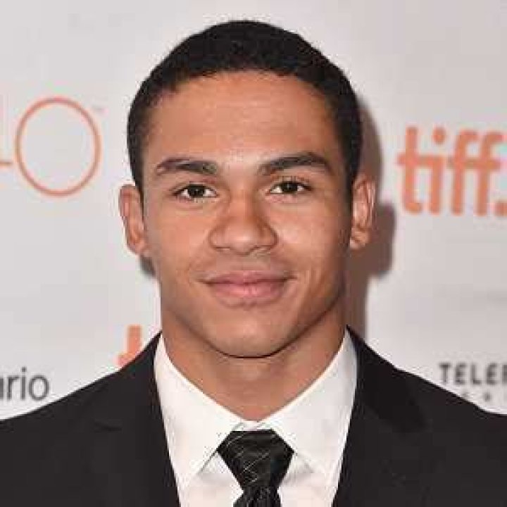 Noah GrayCabey