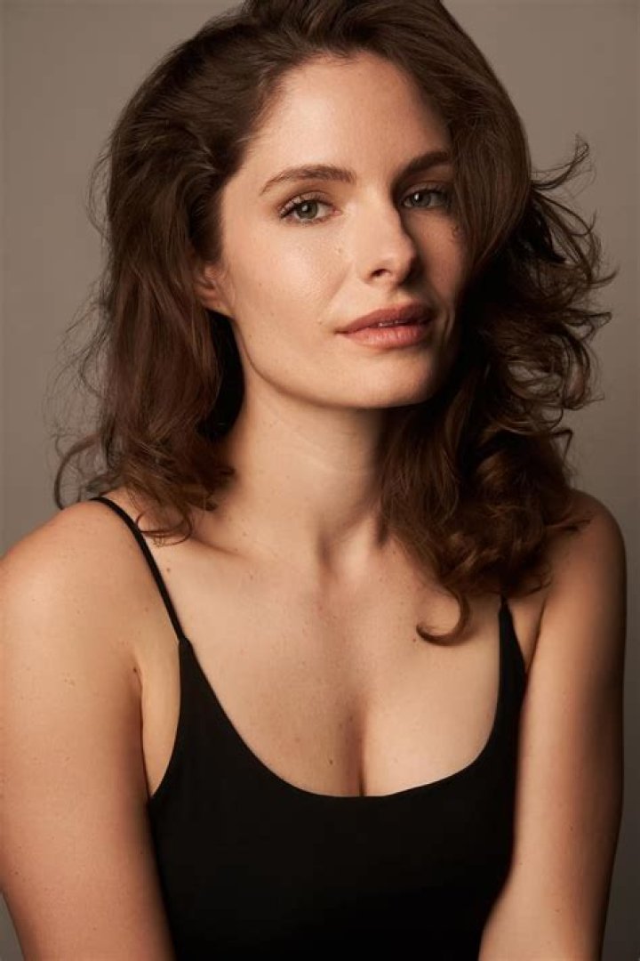 Olivia Grace Applegate IMDb