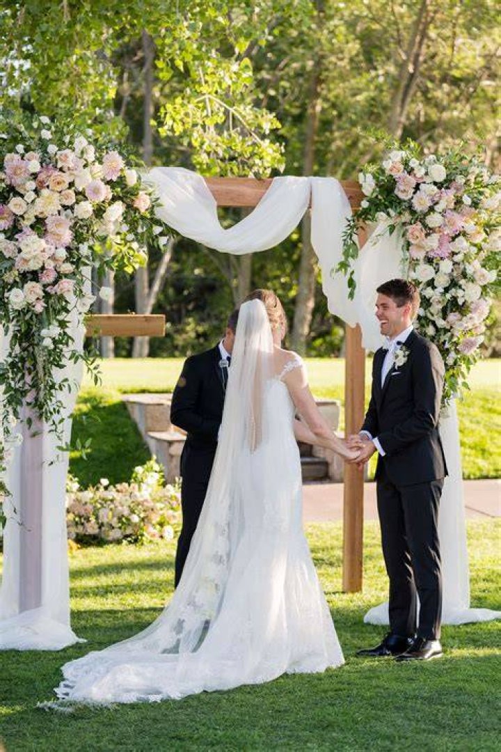 Olympian Missy Franklin Gets Marries Hayes Johnson in a Sophisticated