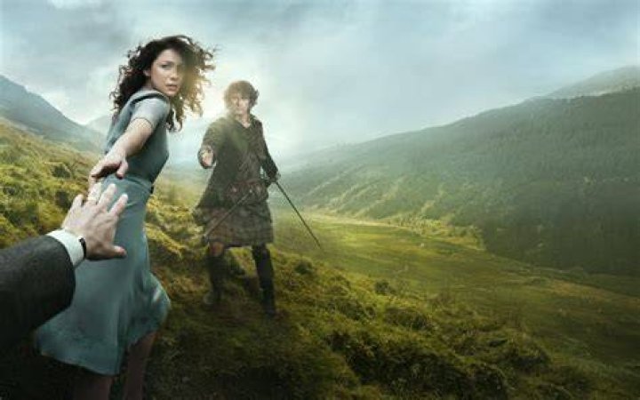 Outlander's Sam Heughan makes surprising revelation about his love life