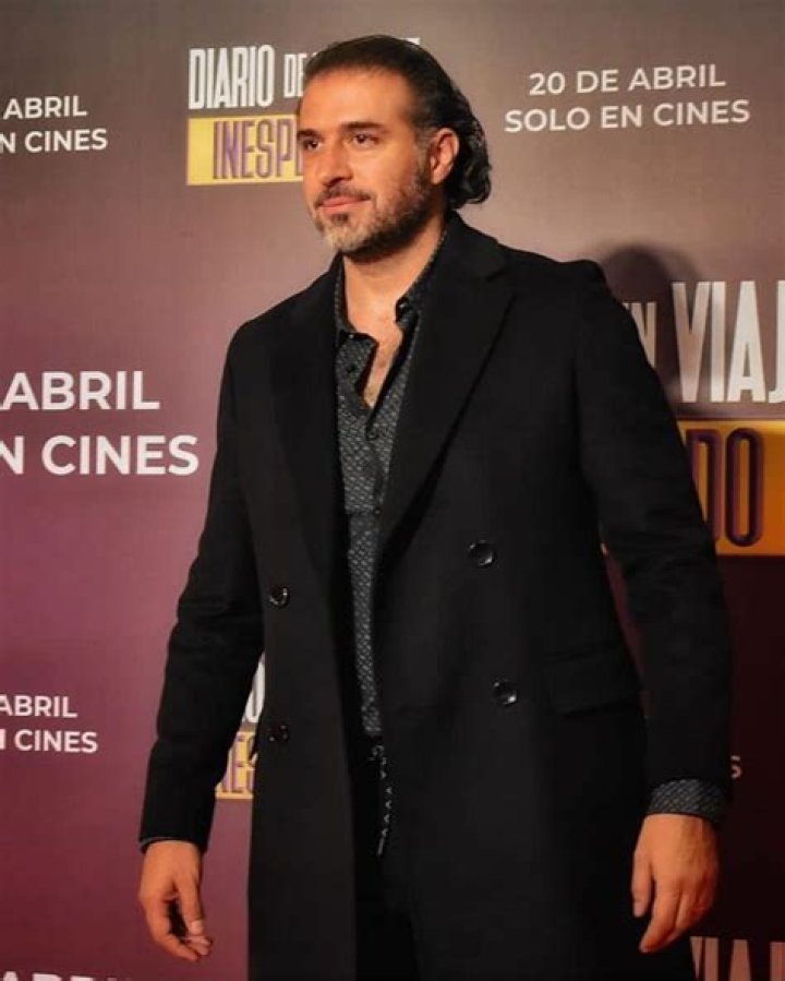 Paco &Aacute;lvarez combina la profesi&oacute;n con su faceta de padre People en