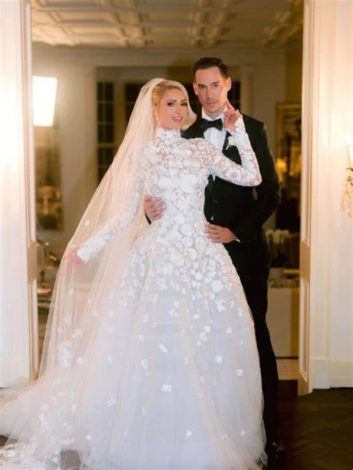 Paris Hilton Is Celebrating Anniversary With Her New Boyfriend Carter
