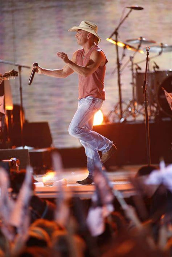 Performer Kenny Chesney