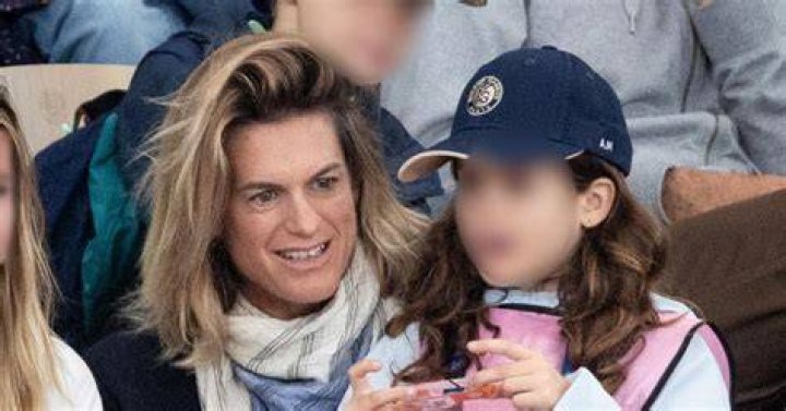 Photo Am&eacute;lie Mauresmo et sa compagne Sylvie Bourdon lors du tournoi