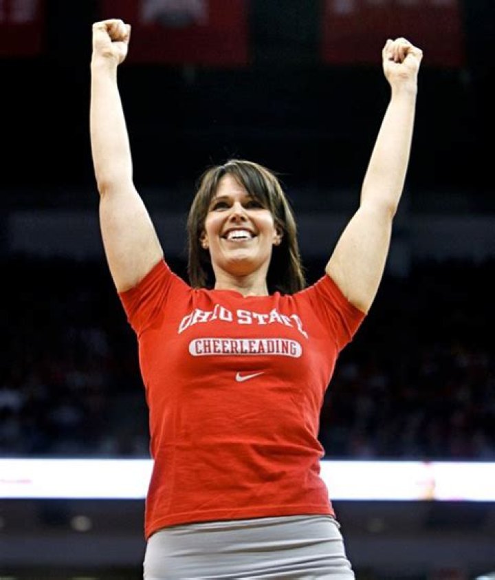 Photo Gallery Dana Jacobson Toned Muscular Fit Athletic Body red T
