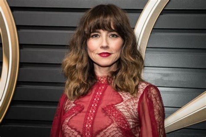 Picture of Linda Cardellini