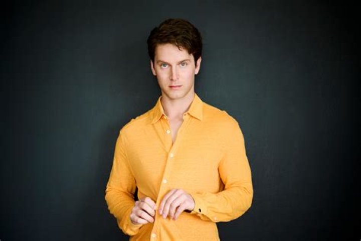 Picture of Max Morrow in Monk, episode Mr. Monk Takes a Vacation max