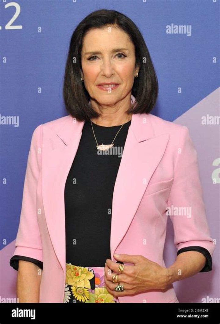 Pictures of Mimi Rogers