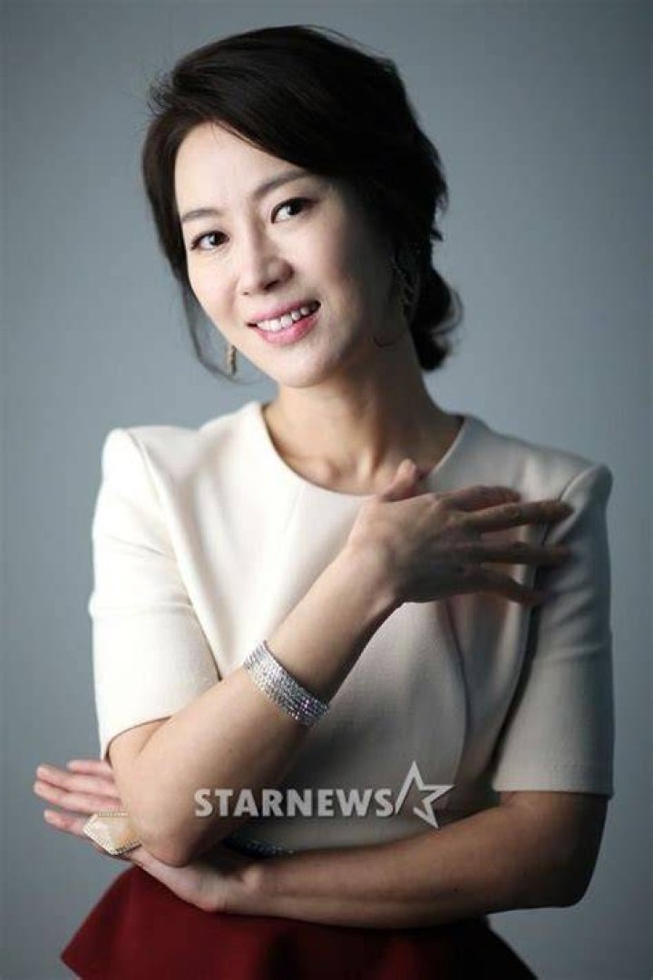 Pin on Kim Hee Jung