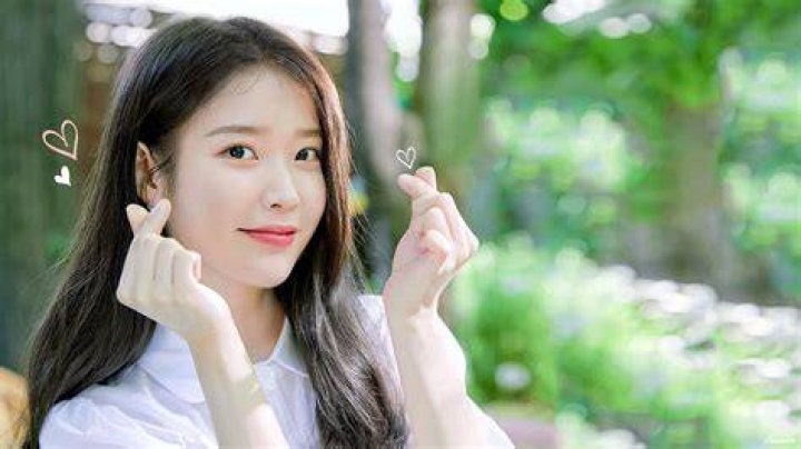 Pin on wallpaper IU