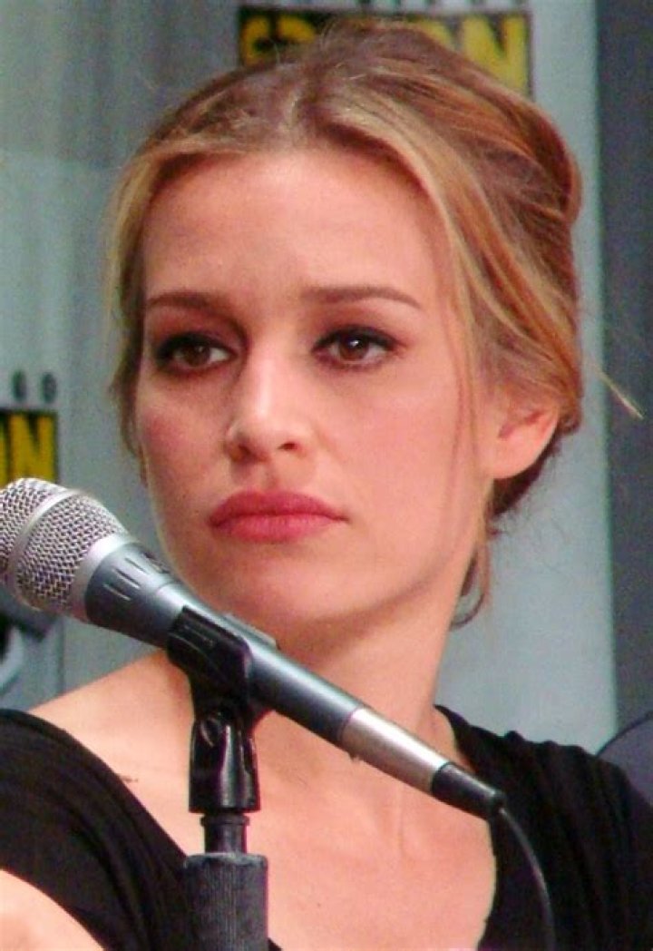 piper perabo gallery Adele Silva