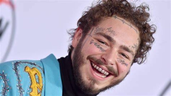 post malone smiling with apex legends logo in corner