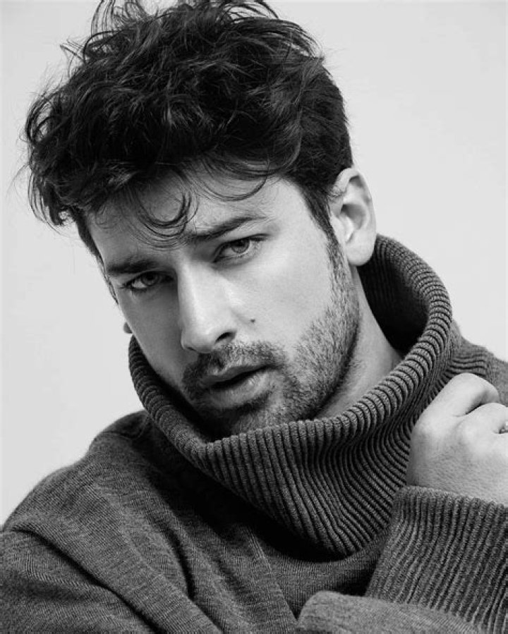 Poze Alp Navruz Actor Poza 1 din 34 CineMagia.ro