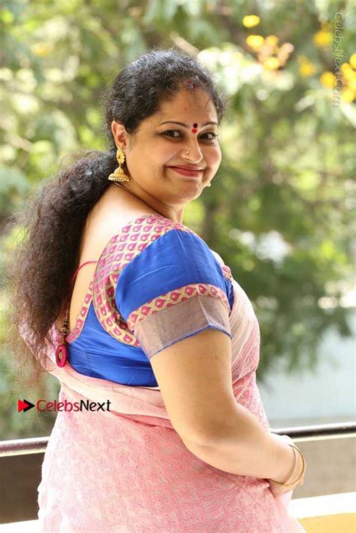 Raasi Latest Hot in Saree Veethi