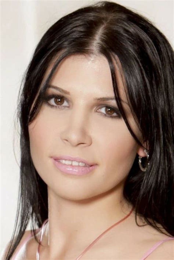 Rebeca Linares Profile Images — The Movie Database (TMDb)