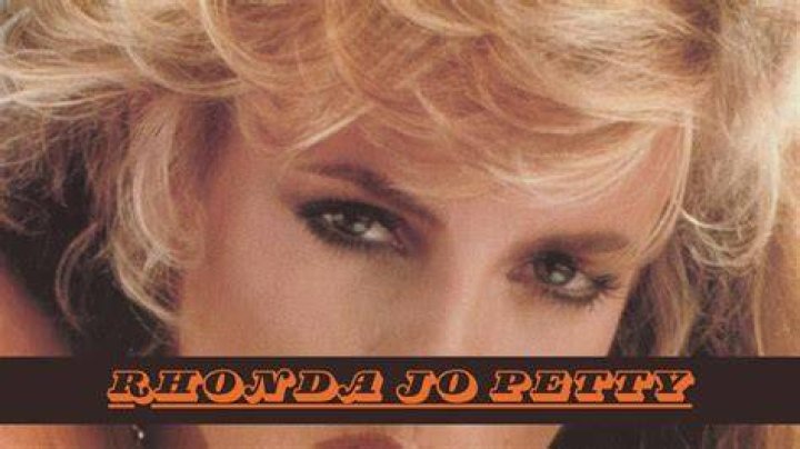 Rhonda Jo Petty Pel&iacute;culas, biograf&iacute;a y listas en MUBI