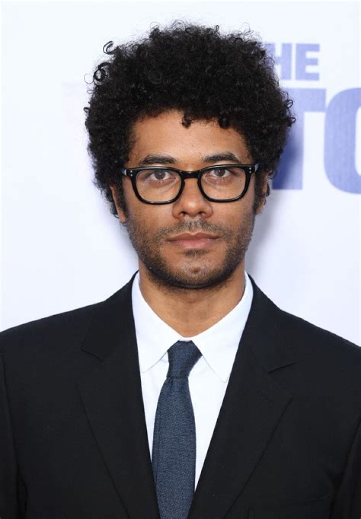 Richard Ayoade Height / He was born in 1970s, in generation x. Go