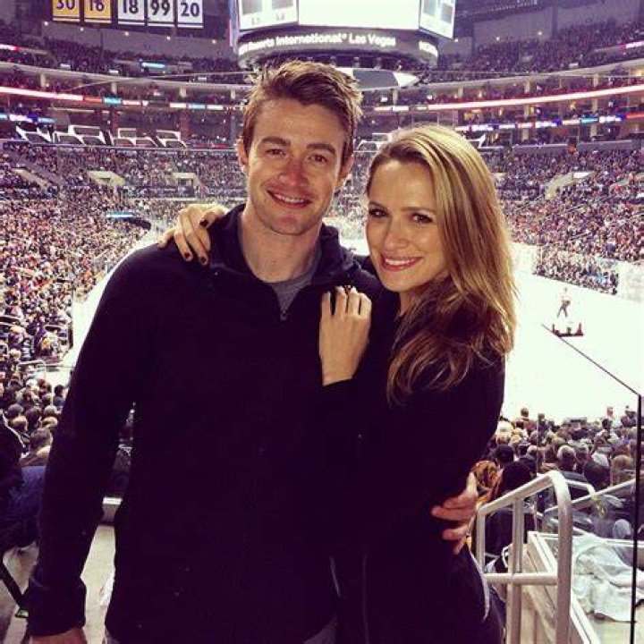 Robert and Shantel Robert Buckley & Shantel VanSanten Photo (28948527
