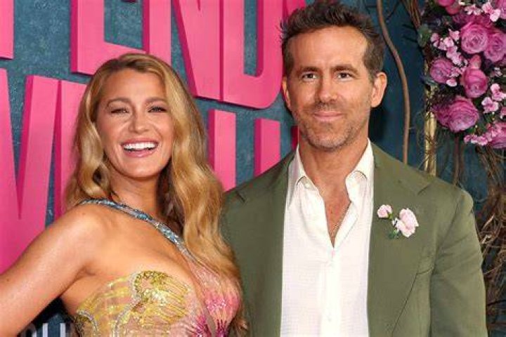 Ryan Reynolds & Blake Lively Fighting After Fourth Child