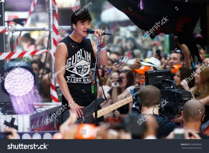 S Icon, Calum Hood, Michael Clifford, Luke Hemmings, White Boys, 5