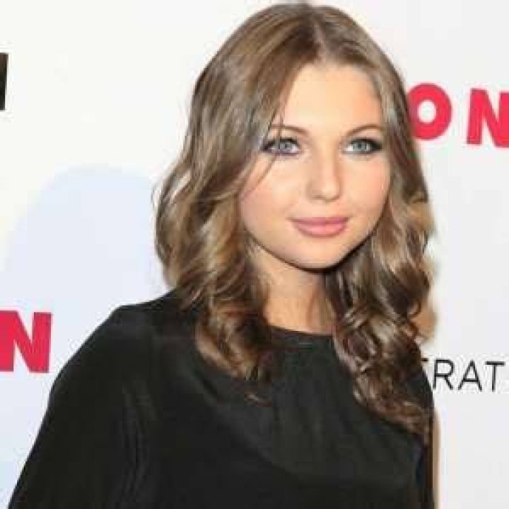Samantha Hanratty Birthday, Real Name, Age, Weight, Height, Family