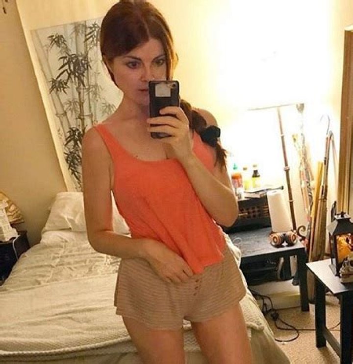 Sarah Beattie Bio, Family, Career, Boyfriend, Net Worth, Measurements