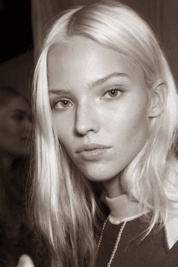 Sasha Luss Russian Model and Actress Height 178CM