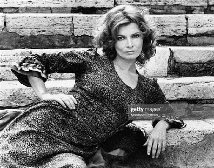 Scilla Gabel image