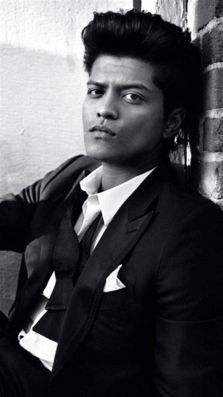 sexy Bruno Mars Photo (27757879) Fanpop