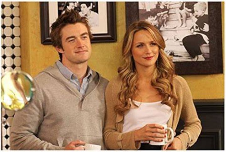 Shantel VanSanten / Robert Buckley One tree hill, One tree hill cast